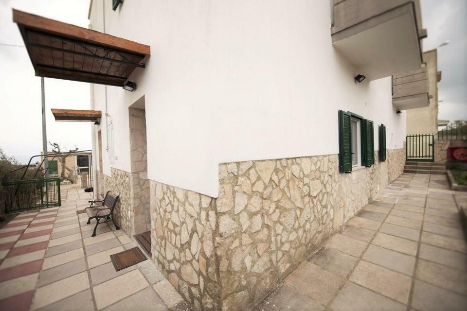 Casale Delle Piane Bed & Breakfast มาเตรา ภายนอก รูปภาพ