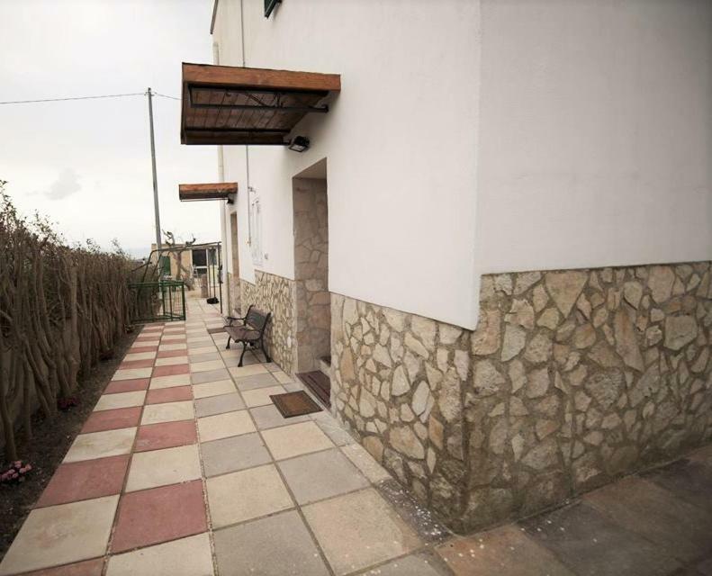 Casale Delle Piane Bed & Breakfast มาเตรา ภายนอก รูปภาพ